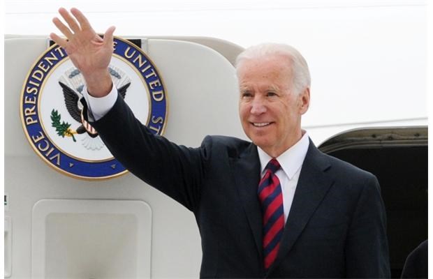 ຮອງປະທານາທິບໍດີອາເມລິກາ Joe Biden ຢ້ຽມຢາມຢູແກຼນ